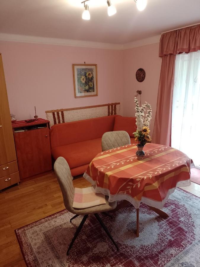 Gyoengyvirag Ueduelo - Mario Apartman Harkány Eksteriør billede